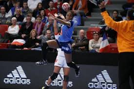 L'équipe de france féminine doit affronter la serbie et macédoine du nord les 18 et 22 septembre prochain. Equipe De France Femmes Coralie Lassource A Fait Bonne Impression L Equipe