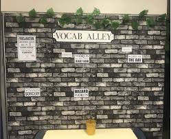 Just 19 Magical Harry Potter Bulletin Boards Even Muggles Can Pull Off Harry Potter Classroom Harry Potter Display Harry Potter School