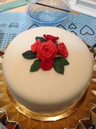 Elegant Birthday Cake For 30 Year Old Woman Elegant Birthday Cake For A 75 Years Old Lady Elegant Birthday Cakes Elegant Cakes Cake