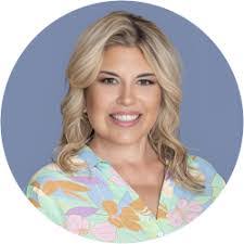 Jennifer Coutts's Instagram, Twitter & Facebook