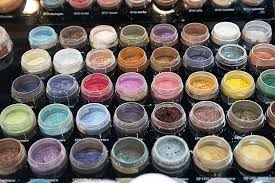 While you can purchase mica powder, you can also make your own using mica flakes, which are cheaper and more widely available. Mica Powder Using Mica And Pigment Powder In Epoxy Resin
