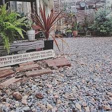 ベッド周り ディスプレイ グリーンのある暮らし greenのある暮らし junk などのインテリア実例 2016 09 03 10 03 33 roomclip ルームクリップ 庭 砂利 種類 庭 砂利 庭 砂利 おしゃれ