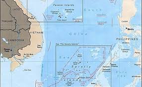 Panjang laut adalah 3300 kilometer, lebar maksimum ialah 1600 kilometer, kedalaman terbesar mencapai 5500 meter. Sengketa Laut China Selatan Dan Efeknya Bagi Indonesia