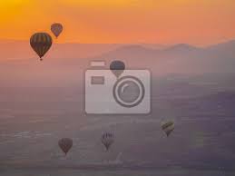 Volamos dirección turquía para recorrer este inmenso país situado entre dos continentes , el europeo y el asiático.desde istambul nos dirigimos hasta. Globos Aerostaticos En Capadocia Turquia Wandposter Poster Orange Cloud Landschaft Myloview De
