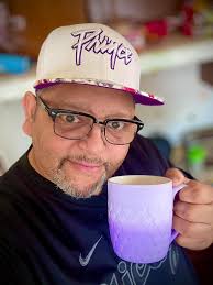 Good morning everyone… In a Purple mood! Listening to some funk this late  morning! Enjoy your weekend! ☕️💜