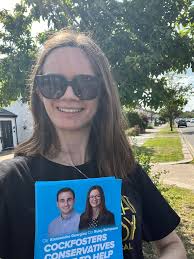 Jobless people are at longrock again looking very fancy in their high vis 🤣