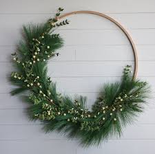 Christmas 2018 with christmas wreaths and christmas garland for christmas decorations and christmas décor at the hobby lobby store in holmdel nj or new. Easy Diy Hoop Christmas Wreath Sincerely Sara D Home Decor Diy Projects
