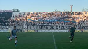 En referencia a sus principales regiones de origen, el 80% proviene de latinoamérica y el restante 20% de europa y eeuu. En Un Partido Frenetico San Martin Cayo 5 A 3 Frente A Estudiantes De Buenos Aires