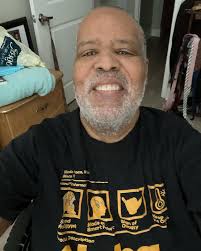 PROGRESS-INDEX.COM Petersburg-born author, speaker, and coach shares tools  he learned in his mid-life crisis Darren Lyons was a successful customer  service executive. Then he faced several hardships that threatened his life  and