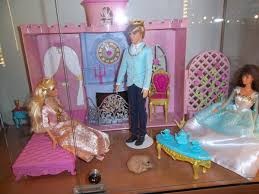 Koupani na zahrade ( leto 2009) mov08568.mpg. Petrys45 Vystava Barbie Praha 9 8 2012 Rajce Net Barbie Decor Home Decor