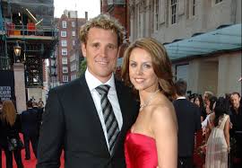The olympic rower, who announced the . Strictly S James Cracknell 47 Goes Public With New Girlfriend Jordan Connell As They Kiss On Romantic Walk A Month After Divorce From Wife Of 17 Years