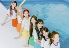 Penasaran kan dengan biodata, profil dan fakta terlengkap personel cherry bullet? Biodata Profil Dan Fakta Lengkap Member Cherry Bullet Kepoper