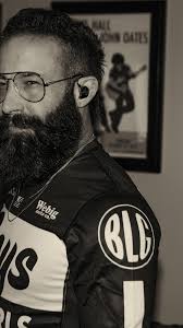 Channeling @thrice for the live version of Hold My Breathe @saidthesky  @boyslikegirls