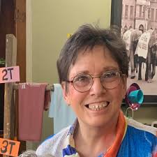 Are there any restaurants in Wabash that offer a private room for private  parties like bridal and baby showers?