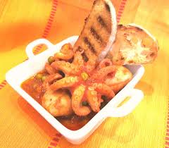 I moscardini in guazzetto sono un delizioso piatto di pesce, che grazie al suo sapore è amato da tutti. Moscardini Con I Piselli Una Mamma In Cucina
