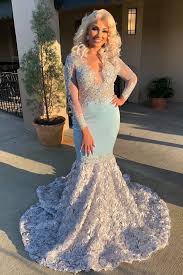 Feather Prom Dress Image By Iiaamm Lexxii Cute Prom Dresses Prom Girl Dresses Mermaid Prom Dresses