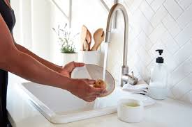 Because There Aren T Enough Matters Up For Debate In Your Home Here S Another One How Hot Should The Wate Washing Dishes Ceramic Soap Dispenser Bamboo Dishes