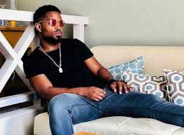 Twitter was set ablaze on tuesday when dms were leaked on the hot and served instagram page from a woman named eurica detailing a conversation between her and the fetch your life. Prince Kaybee On Maphorisa Twar I Don T Know About Him But I M Not Fighting