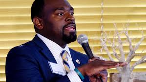 Crime, economy and infrastructure focus of first mayoral forum