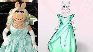 Check spelling or type a new query. Outfits Fur Film Vivienne Westwood Schneidert Mode Fur Miss Piggy Krone At