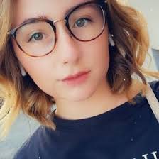 Emma Schroeder (emmaschroeder1999)