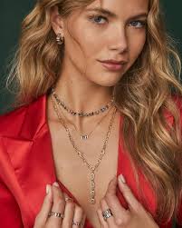 Statement Earrings, Layered Necklaces, And Rings That Make Every Outfit  Extra Magical — Kendra Scott Holiday Sparkle Never Misses ✨💖🎄 Shop Palm  Tree Boutique For All Of Your Jewelry!! 🌴✨🛍️ #KendraScott #HolidayJewels #