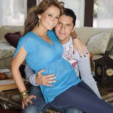 Check out photogallery with 199 gabriela spanic pictures. Gabriela Spanic And Neil Perez Photos News And Videos Trivia And Quotes Famousfix