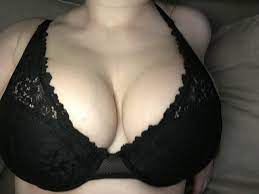 Overflowing bra | Panty.com