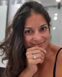 Sharing my 💍 upgrade with you bc I'm always asked for the comparisons! My  ring upgrade was my “getting sliced open” present when Ari was born since I  didn't push! I chose @