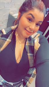 Saluditos🫶🏼 8 years in this industry! From Louisiana and the rgv🙏🏼❤️ I  don't have one exact craft I'm still learning all crafts I can!