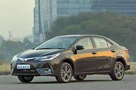 The toyota corolla sedan and hatchback aren't the most exciting compacts, but they're attractively designed and equipped with a host of desirable features. 2017 Toyota Corolla Altis Facelift Price Equipment Variants Specifications Autocar India