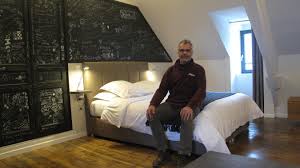 Υπάρχει διαθέσιμο πάρκινγκ στο chambre d'hotes bienvenue dans les hauts ποια εστιατόρια είναι κοντά στο chambre d'hotes bienvenue dans les hauts; Leurs Chambres D Hotes Vont Passer Dans L Emission Bienvenue Chez Nous