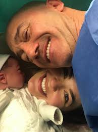 Os rumores de uma eventual separação começaram a circular há cerca de três semanas e, na origem dos problemas, estaria a nova realidade do casal. Da Diferenca De Idades Ao Nascimento De Lua A Historia De Amor Entre Sara Barradas E Jose Raposo Nacional Magg