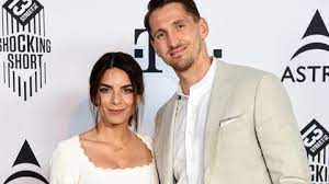 Schauspielerin janina uhse hat geheiratet. Janina Uhse Hochzeit Sie Zeigt Ihr Kleid Und Verrat Details Stern De