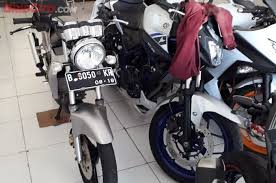 Sebelumya ninja dikenal sebagai motor sport 2 tak, namun sekarang sudah berubah menjadi motor 4 tak yang dikenal memiliki performa beringas dan desain sporty layaknya motor balap. Bursa Motor Bekas Harga Kawasaki Ninja 150 R 2003 Full Original Ini Tembus Rp 20 Jutaan Gridoto Com