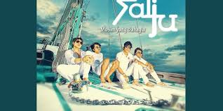 Dapatkan lirik lagu lain oleh iwan fals di kapanlagi.com. Lirik Dan Chord Lagu Kasih Salju