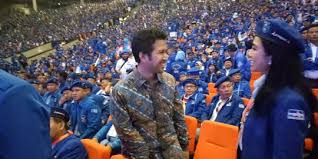 Currently serving east java as vice governor | twuko. Emil Dardak Hingga Eks Menteri Era Sby Hadiri Rapimnas Demokrat Merdeka Com