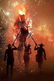 Evrymom Diwali Photography Fire Dragon Dragon Dance