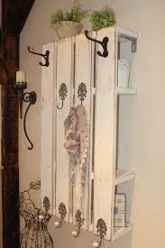 Paletten garderobe garderobe holz garderobe vintage minimalistische garderobe neue wohnung holz ideen rund ums haus zuhause wohnen. Garderobe Selber Bauen Ideen Und Anleitungen Fur Jeder Der Lust Dazu Hat Bastelideen Diy Garderoben Flurmobel Zenideen