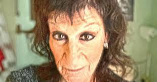 Rona Mann's Instagram, Twitter & Facebook