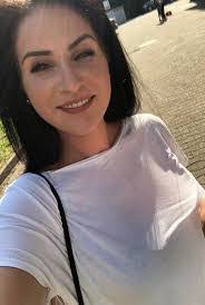 Claudia Bialek's Instagram, Twitter & Facebook