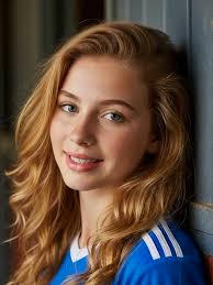 Loira De Short Jeans Renata Brasileira