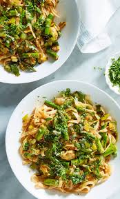 If You Have 30 Minutes You Have The Time Needed To Make This Delicious Martha Marley Spoon Noodle Hearty Soup Recipes Marley Spoon Recipes Asparagus Recipe