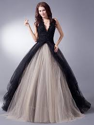 Beautiful white masquerade ball gown wedding dress gg1082 us$ 588.89 us$265.00 rating: Real Gothic Black Ball Gown Wedding Dresses Halter Beaded Appliques Vintage Non White Bridal Gowns Non Traditional Wedding Dresses Halter Gown Weddingball Gown Wedding Dresses Aliexpress