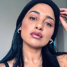 Kim Hulme's Instagram, Twitter & Facebook