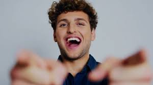 10 Surprising Facts About the History of Prank Phone Calls