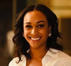 Alexis Crews's Instagram, Twitter & Facebook