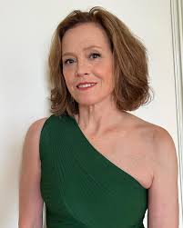 The iconic Sigourney Weaver 💥 For the NY Botanical Garden Spring Gala 🌺 I  was fortunate to step in for my friend @brigittemakeup who has worked with  Sigourney forever ♥️. #QuinnMurphyMakeup