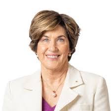 Lindsay Tanner's Instagram, Twitter & Facebook