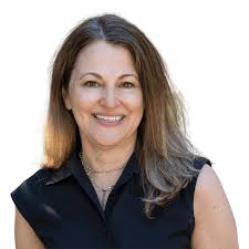 Marian Garvin's Instagram, Twitter & Facebook